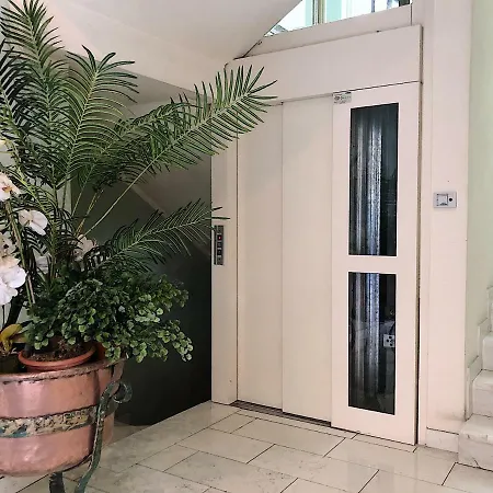 Casa Bonifacio アパート *